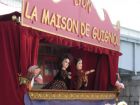 La fête chez Guignol