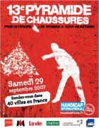 Handicap international : 13ème pyramide de chaussures